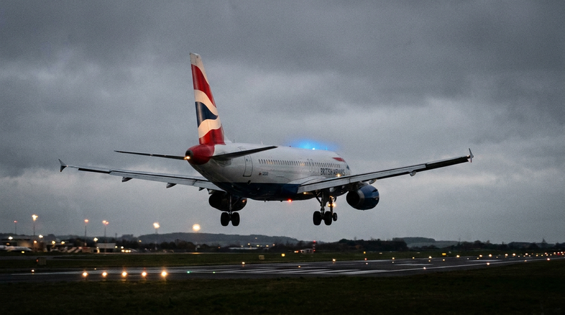 BRITISH AIRWAYS BA1458 DECLARES SQUAWK 7700 EMERGENCY AT 13,000 FEET AFTER CO-PILOT INCAPACITATED — CAPTAIN LANDS A320 SOLO IN EDINBURGH AHEAD OF SCHEDULE