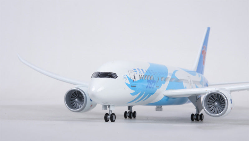 China Southern Airlines Boeing 787 Airplane Model (1/130 Scale)