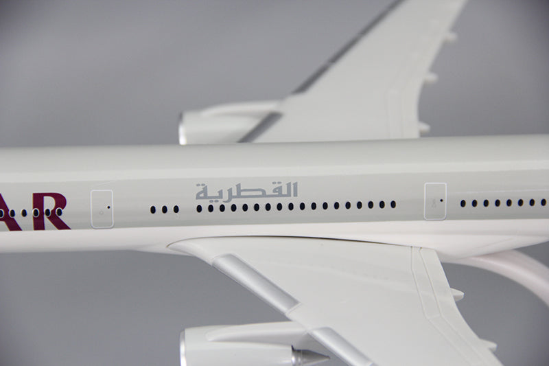 QATAR Airbus A350-1000 Airplane Model(1/200 Scale)