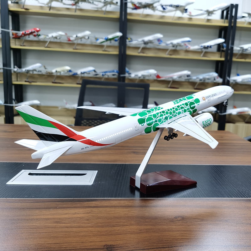 Emirates Boeing 777 Airplane Model (1/157 Scale)