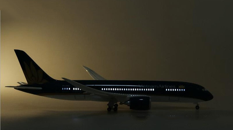 Vietnam Airlines Boeing 787 Airplane Model (1/130 Scale)