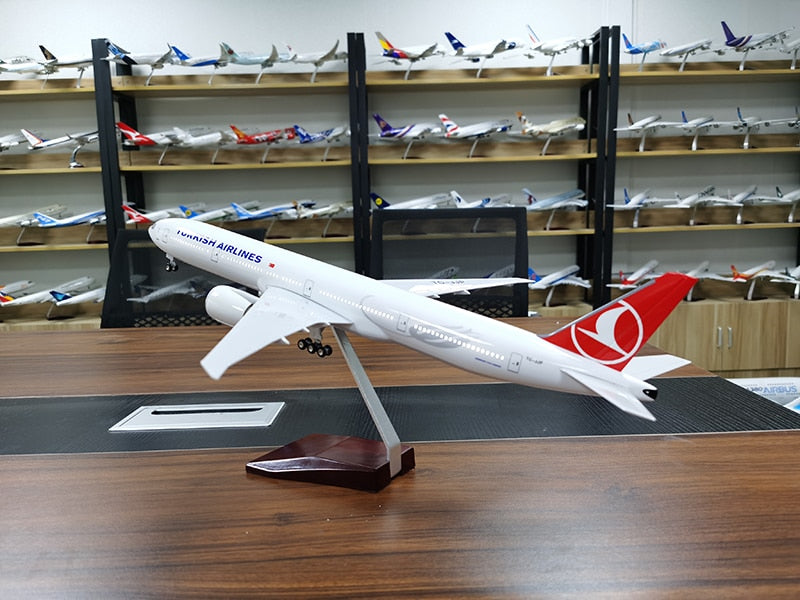 Turkish Airlines Boeing 777 Airplane Model (1/157 Scale)