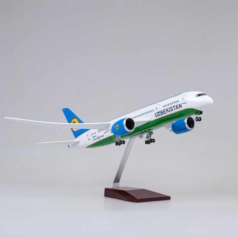 Uzbekistan Airlines Boeing 787 Airplane Model (1/130 Scale)
