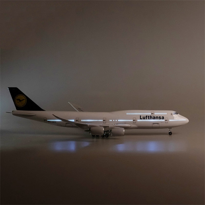 Lufthansa Boeing 747 Airplane Model (1/160 Scale - 47CM)