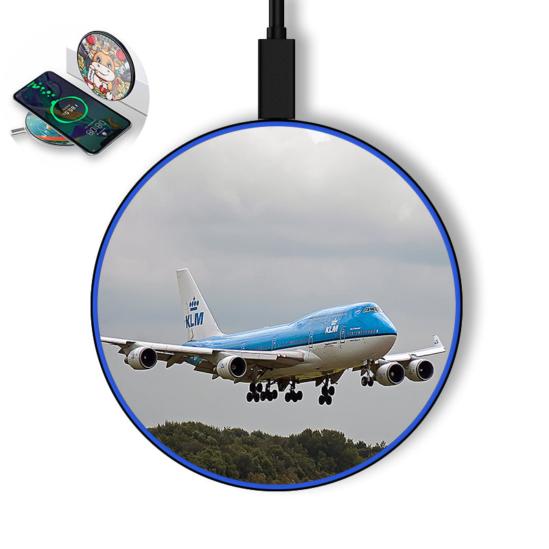 Landing KLM's Boeing 747 Designed Wireless Chargers