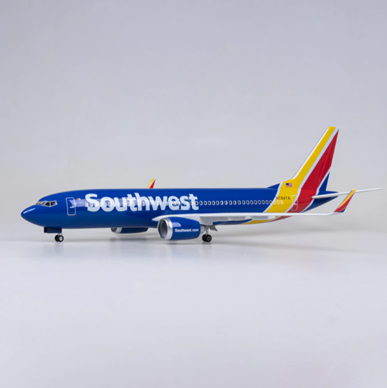 Southwest Boeing 737-700 Airplane Model (1/84 Scale - 47CM)