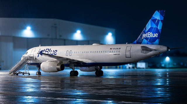 Man Charged Sneaking Onto Parked JetBlue Jet 2026