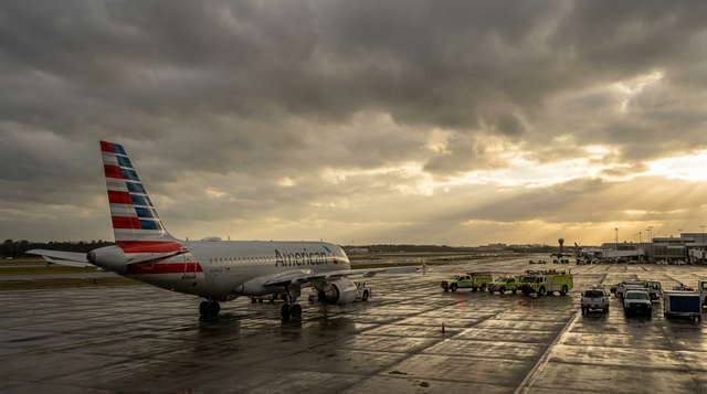 American Airlines Flight AA2248 Airbus A319 Diverts To Charlotte After Mid-Air Operational Anomaly — 23-Year-Old N763US Grounded For Hours