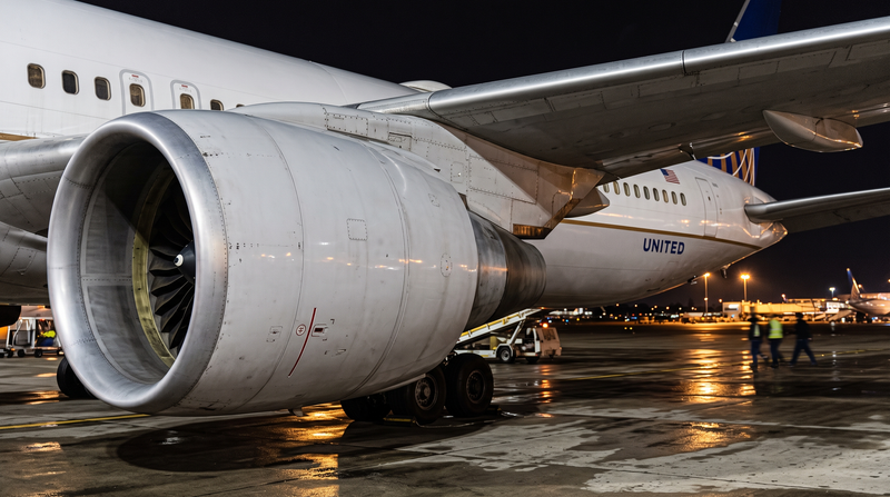 United 767 Diverts To Shannon On Engine Vibration