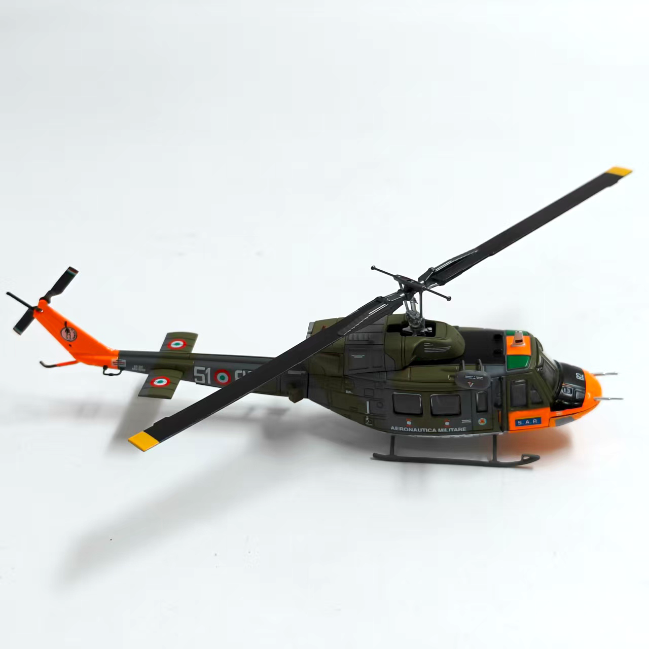 Diecast Bell AB.212 1:200 Scale Anti Submarine Helicopter Model