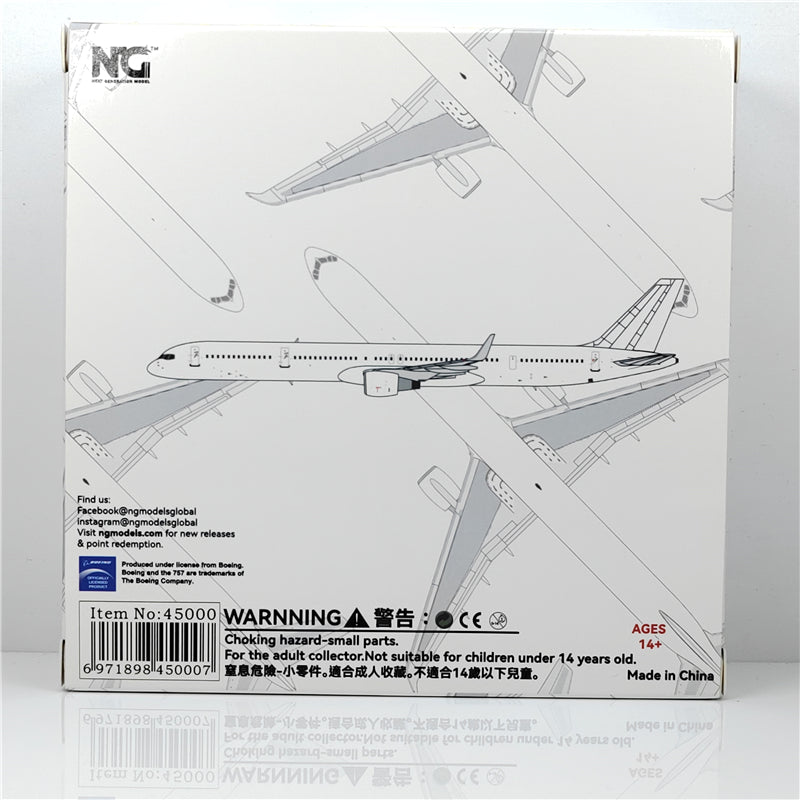White Boeing B757-300 Airplane Model (1:400 Scale)