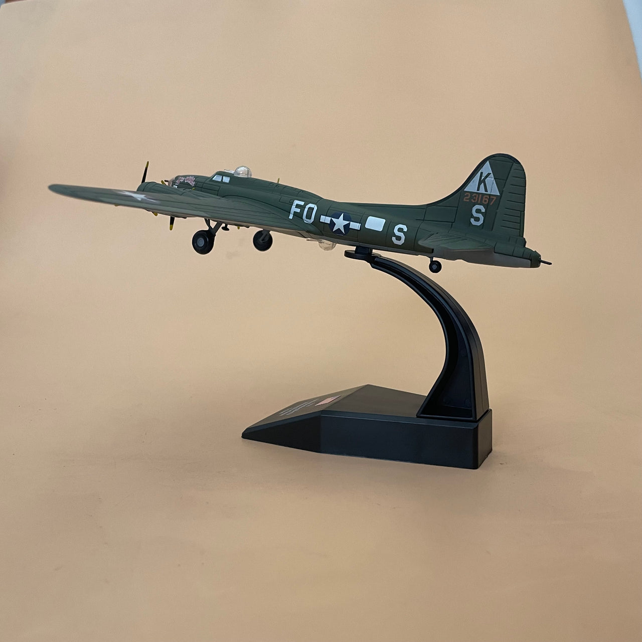 1:144 Scale B-17 "Flying Fortress" Diecast Alloy Model