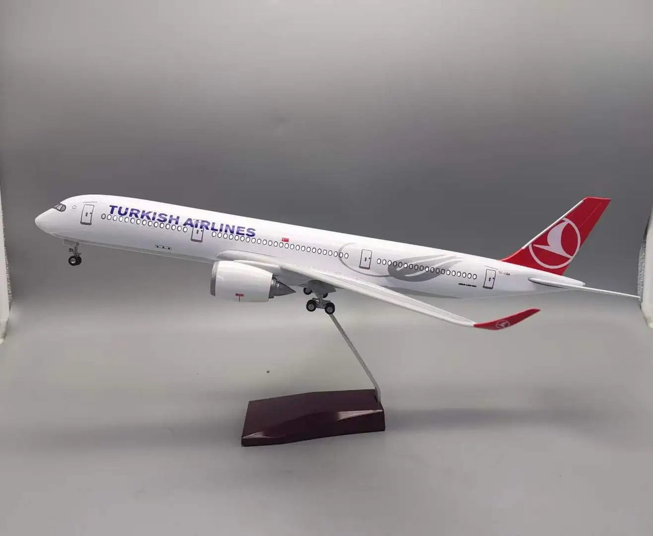 Turkish Airlines Airbus A350 Airplane Model (1/142 Scale)