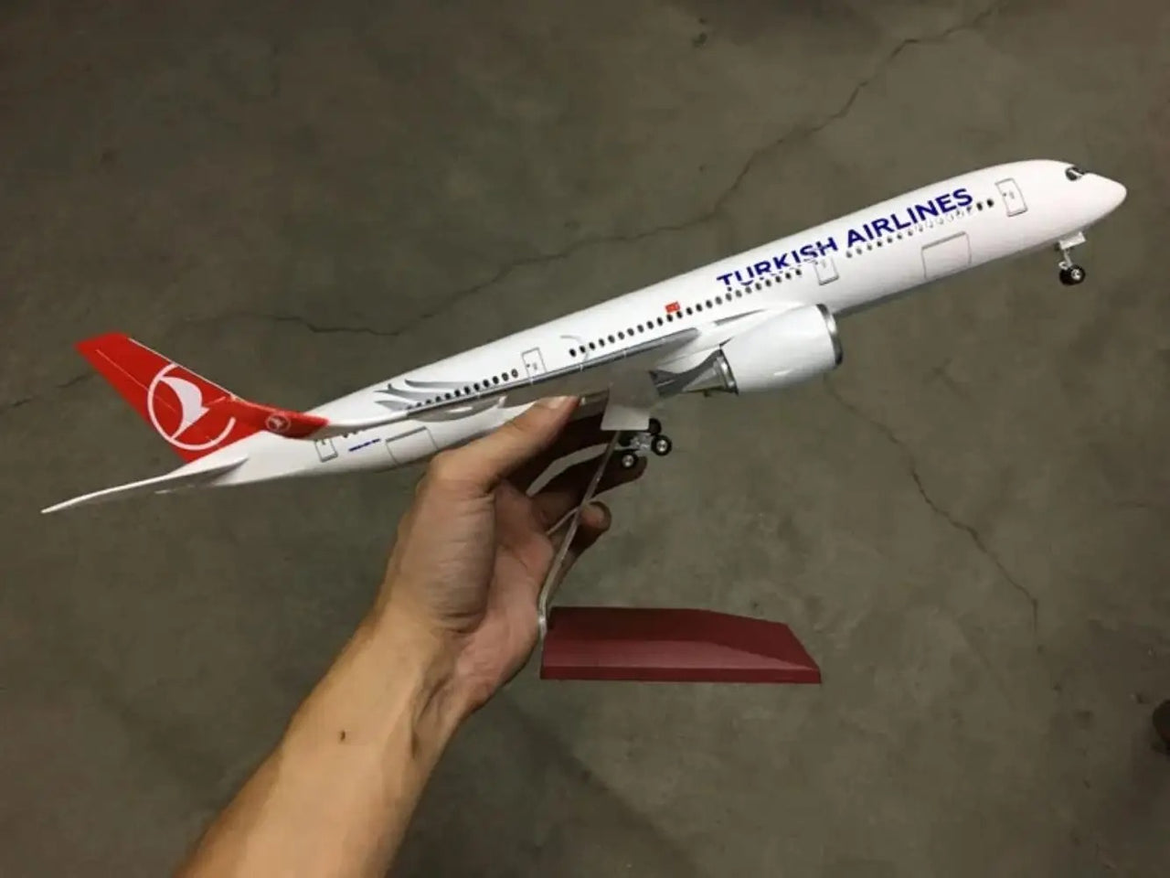Turkish Airlines Airbus A350 Airplane Model (1/142 Scale)