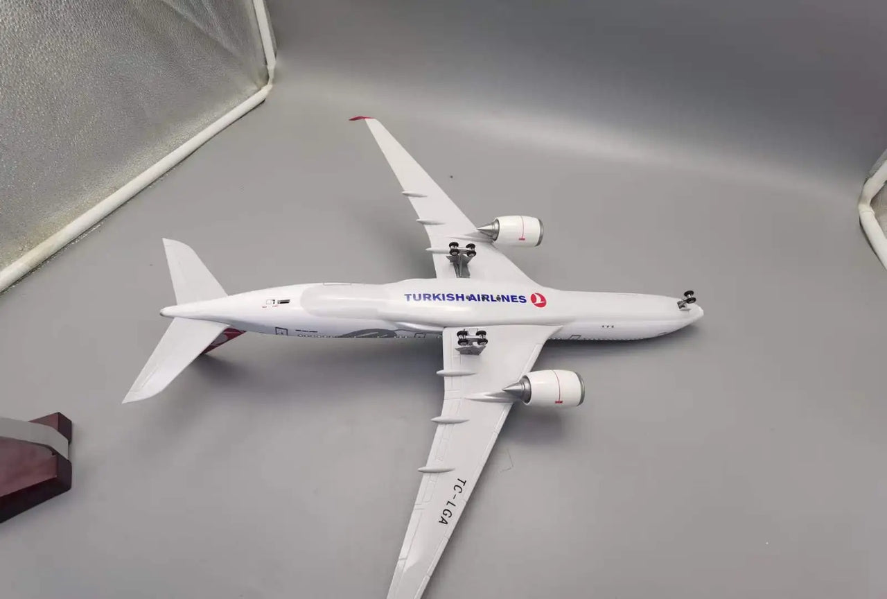Turkish Airlines Airbus A350 Airplane Model (1/142 Scale)