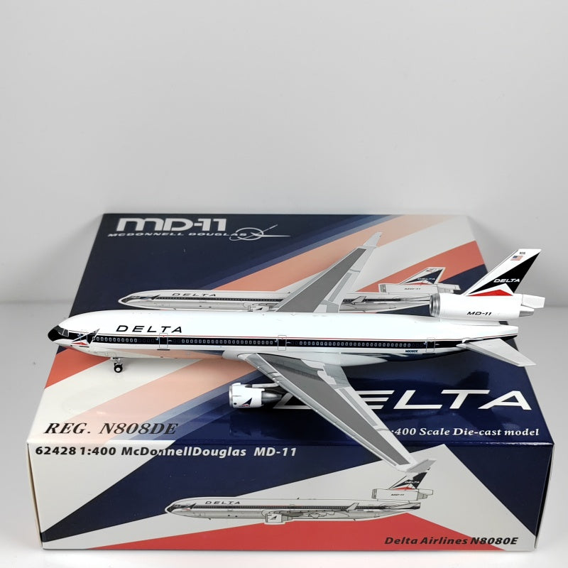 Delta Air Lines McDonnell Douglas MD-11 B-2173 Airplane Model (1/400 Scale)