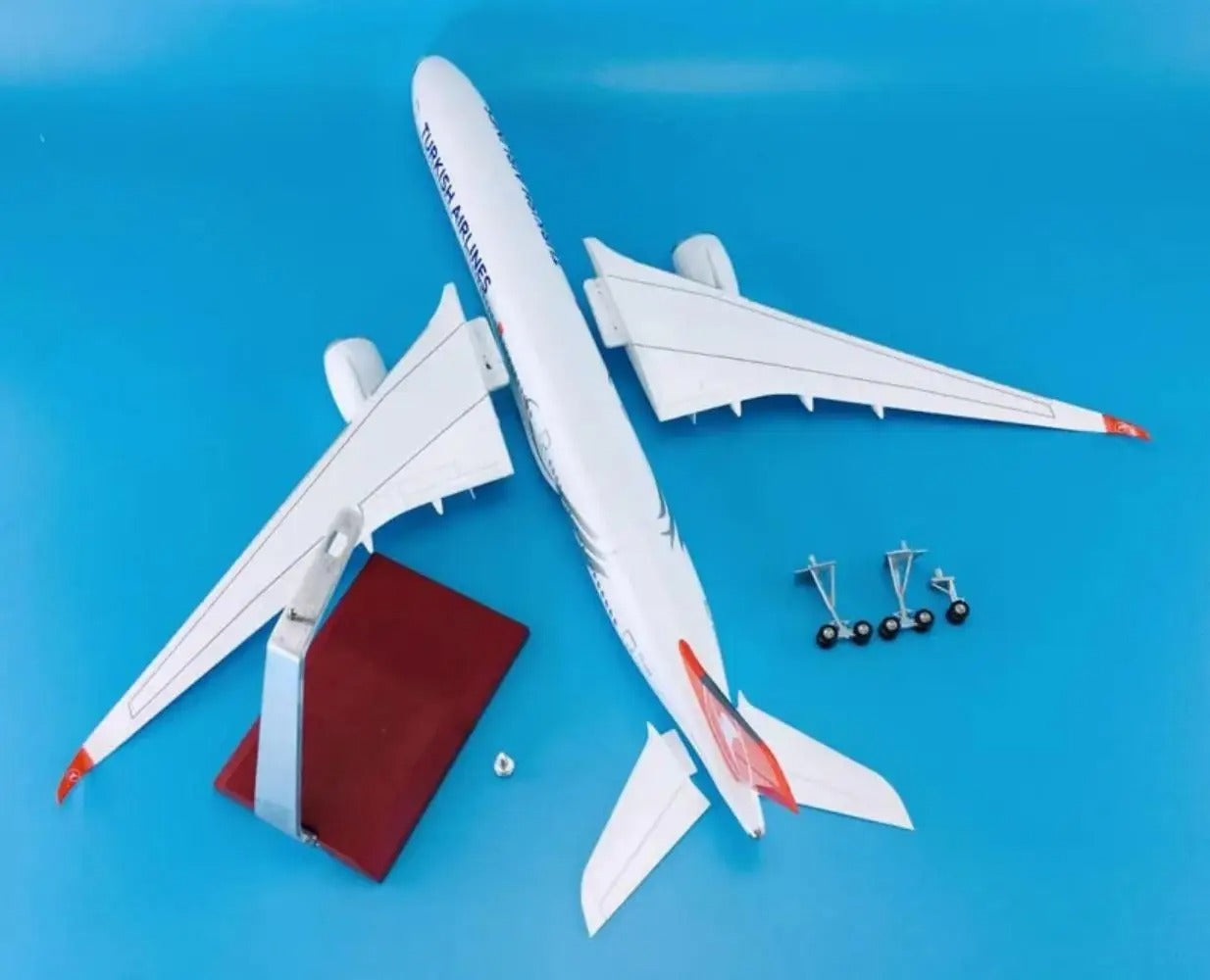 Turkish Airlines Airbus A350 Airplane Model (1/142 Scale)