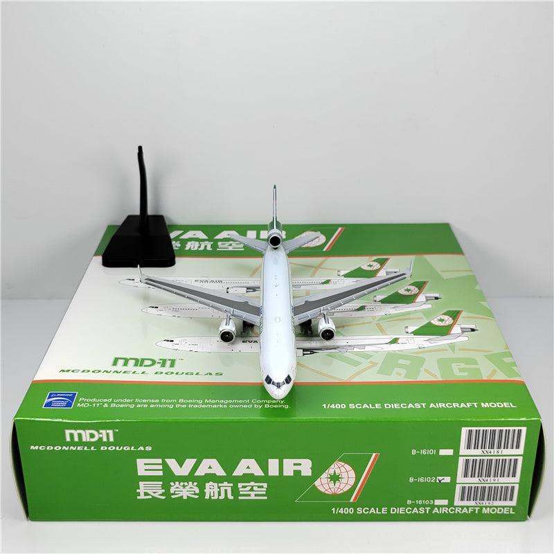 EVA Air McDonnell DouglasANK MD-11 B-16102 Airplane Model (1/400 Scale)