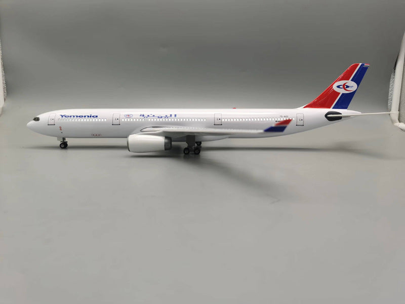 Yemenia Airlines Airbus A330 (Special Edition 47CM) Airplane Model