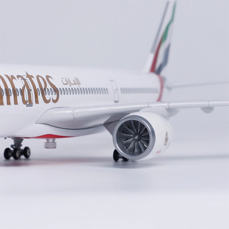 Emirates Airbus A350 Airplane Model (1/142 Scale)
