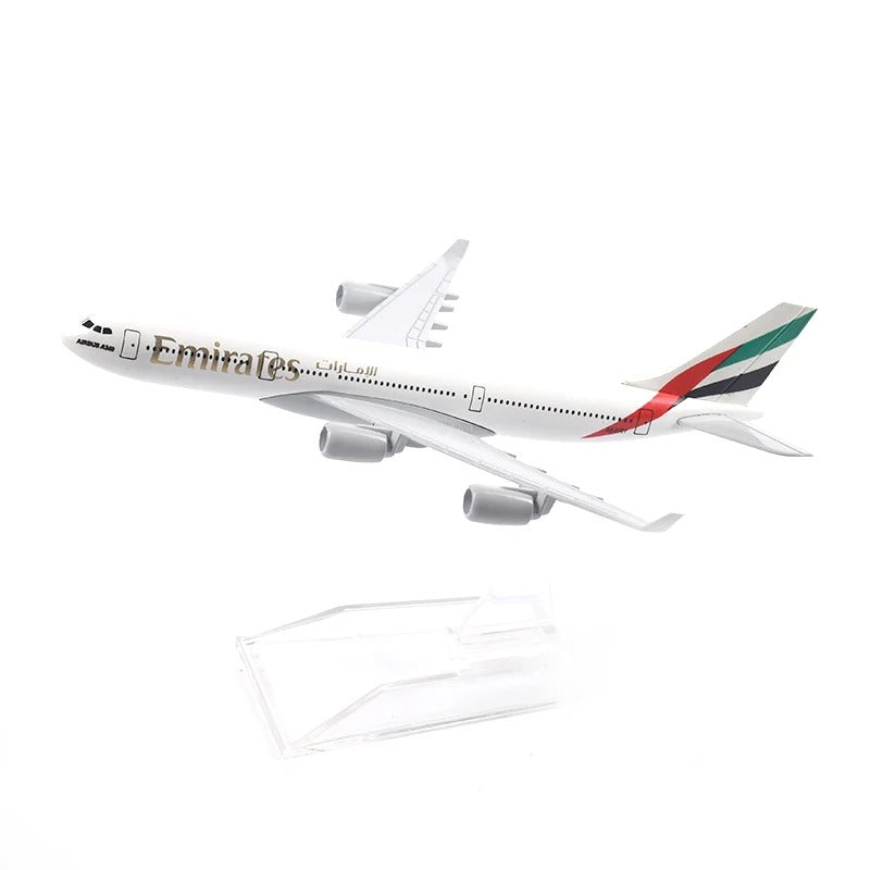 EMIRATES Airways Airbus A340 Airplane Model  (16CM)