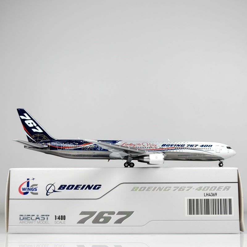 Boeing Original B767-400ER N76400 Airplane Model (1:400 Scale)