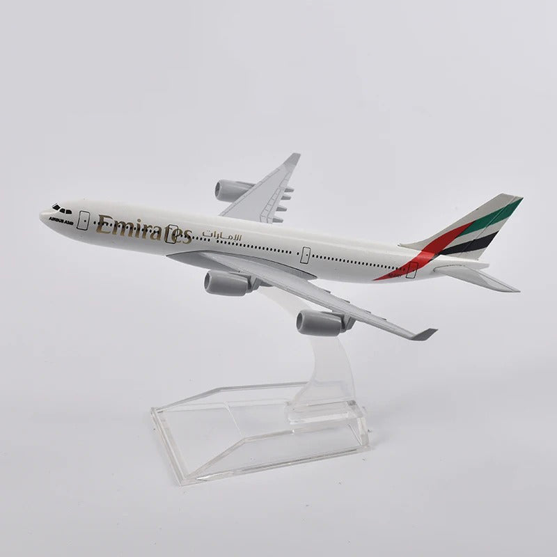 EMIRATES Airways Airbus A340 Airplane Model  (16CM)