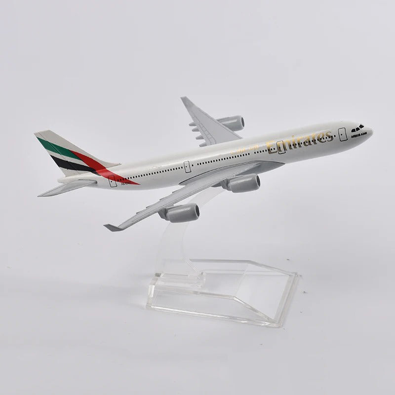 EMIRATES Airways Airbus A340 Airplane Model  (16CM)
