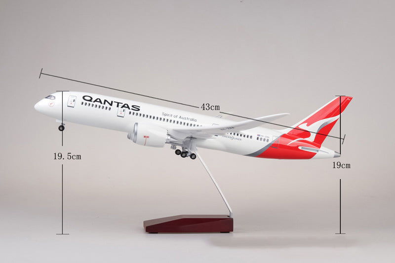 Qantas Airways Boeing 787 Airplane Model (1/130 Scale)