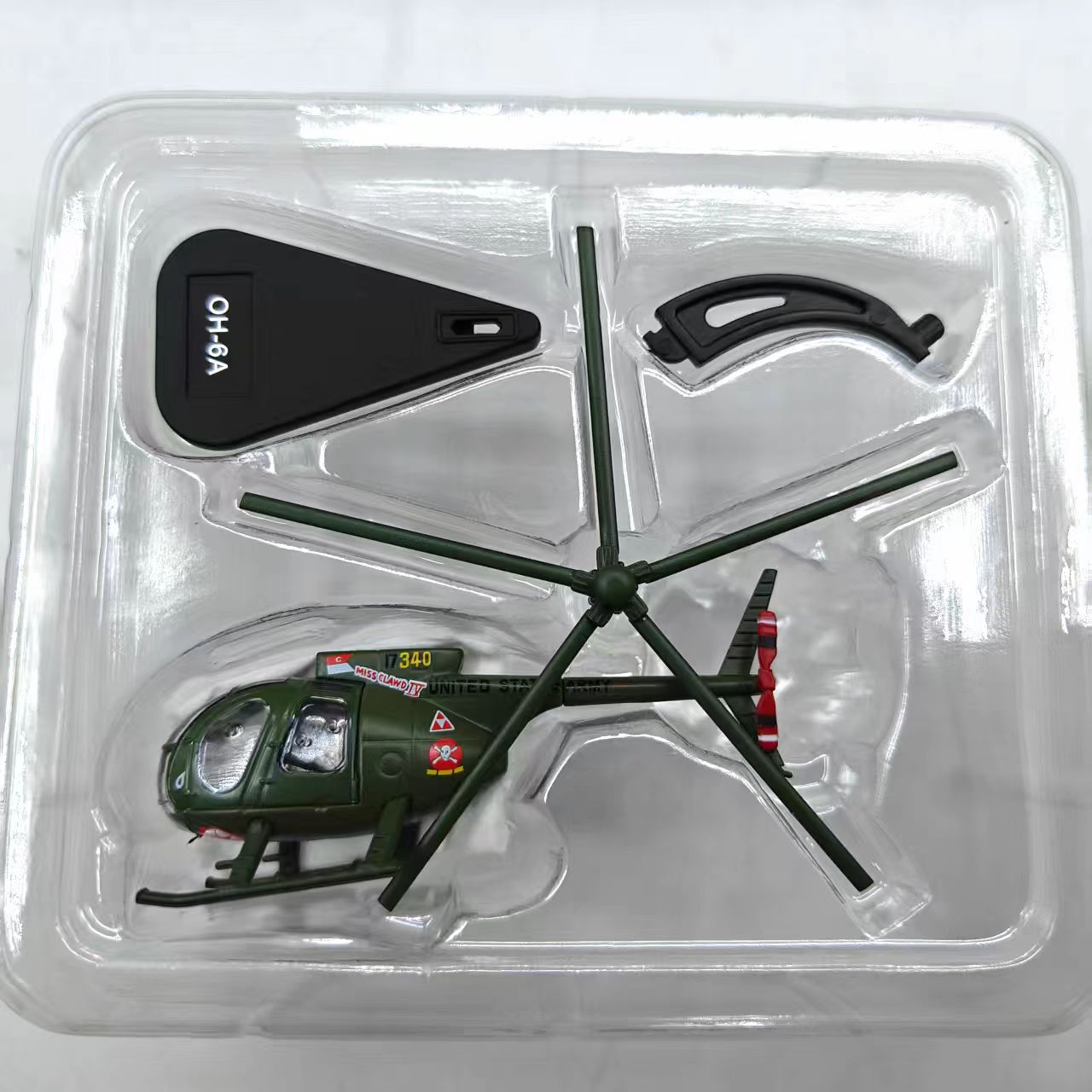 Diecast 1:100 Scale Alloy US OH-6A Classic Helicopter Model