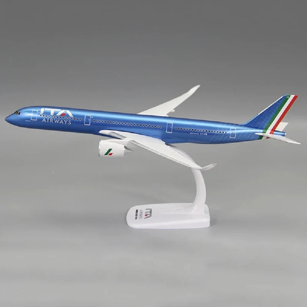 Italy  Airlines Airbus A350-900 Airplane Model(33.5CM)