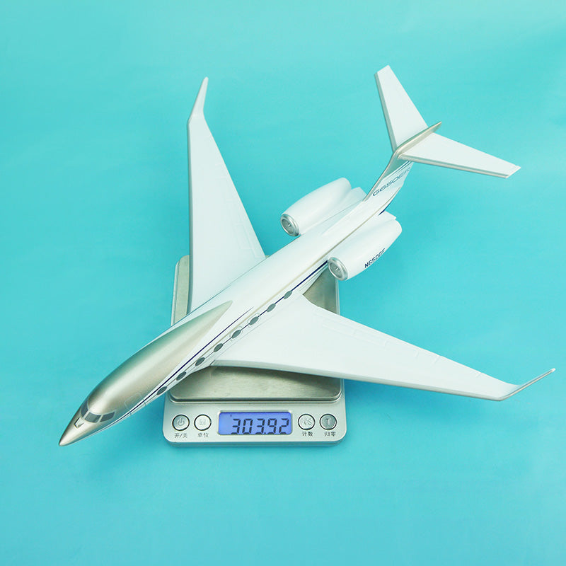 Gulfstream Aerospace Business jet G650ER Airplane Model (1:100 Scale - 32CM)