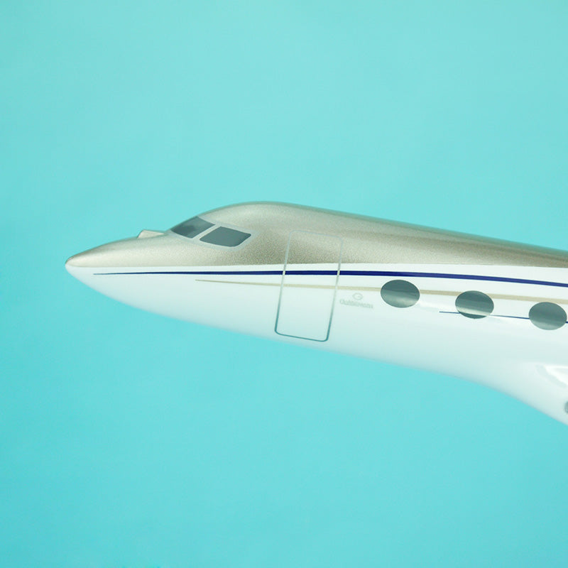 Gulfstream Aerospace Business jet G650ER Airplane Model (1:100 Scale - 32CM)