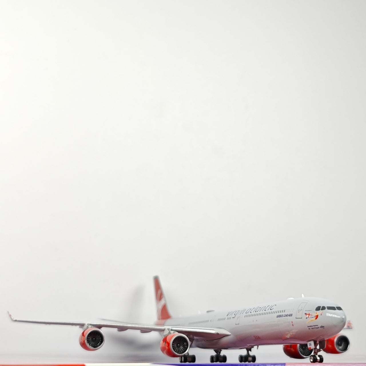 Virgin Atlantic Airbus A340-600 G-VYOU Airplane Model 1/400 Scale