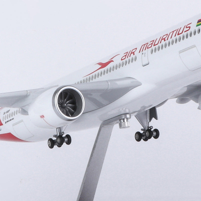 Air Mauritius Airbus A350 Airplane Model (1/142 Scale)