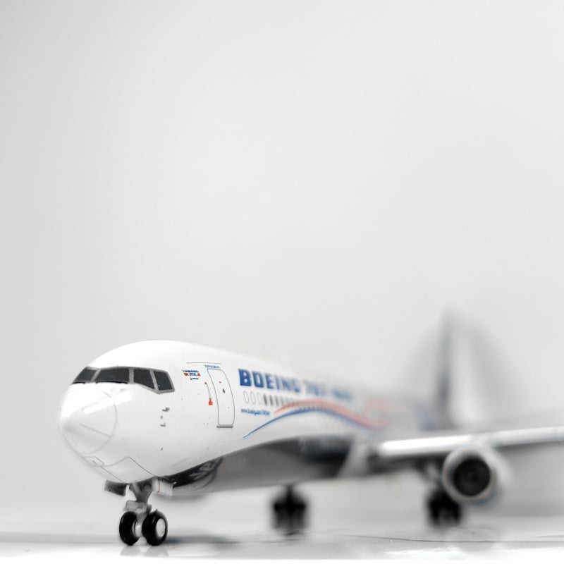 Boeing Original B767-400ER N76400 Airplane Model (1:400 Scale)