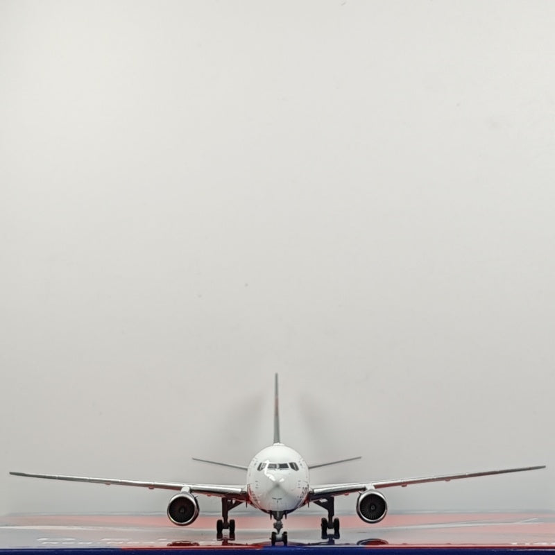 Delta Air Lines Boeing B767-400 N845MH Airplane Model (1:400 Scale)
