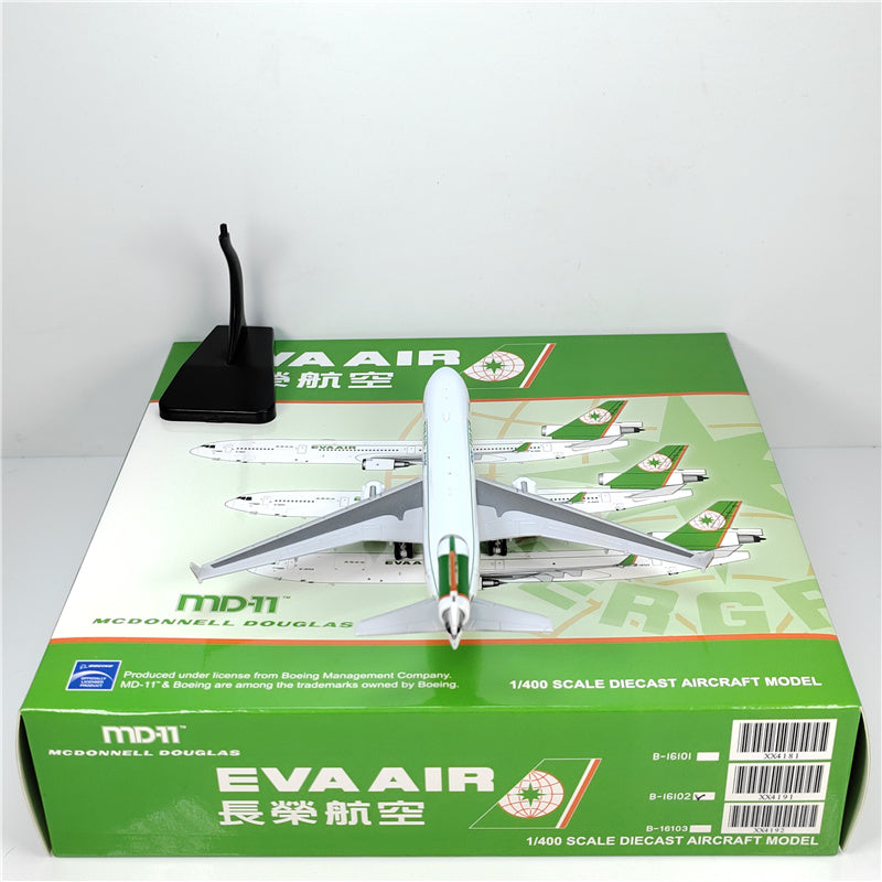 EVA Air McDonnell DouglasANK MD-11 B-16102 Airplane Model (1/400 Scale)