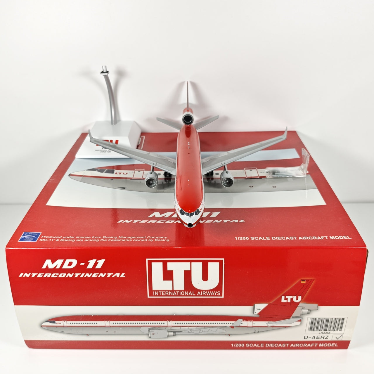 Finnair Airlines McDonnell DouglasANK MD-11 OH-LGG Airplane Model (1/400 Scale)