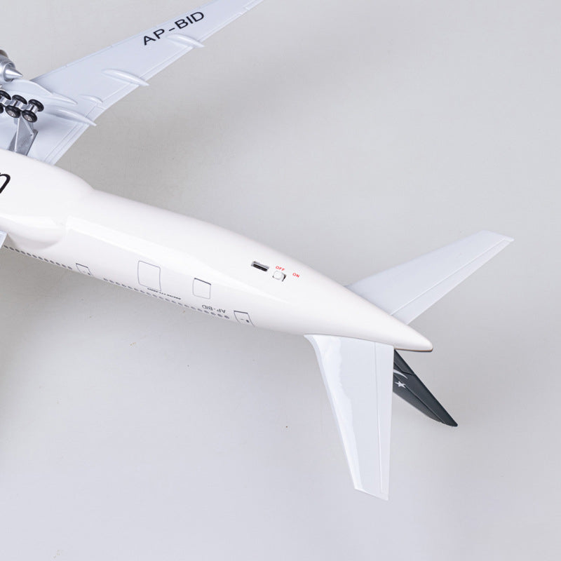 Pakistan Airlines Boeing 777 Airplane Model (1/157 Scale)