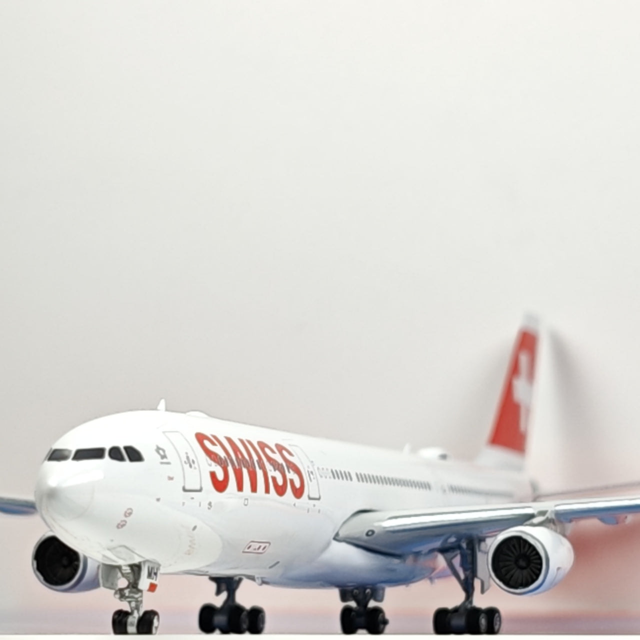 Swiss Airlines Airbus A340-300 HB-JMH Airplane Model