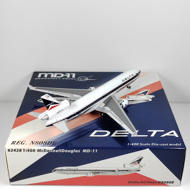 Delta Air Lines McDonnell Douglas MD-11 B-2173 Airplane Model (1/400 Scale)