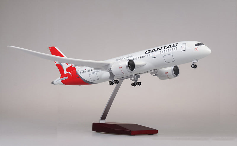 Qantas Airways Boeing 787 Airplane Model (1/130 Scale)
