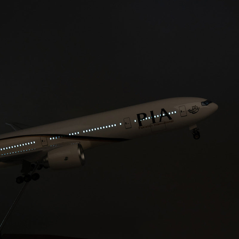 Pakistan Airlines Boeing 777 Airplane Model (1/157 Scale)
