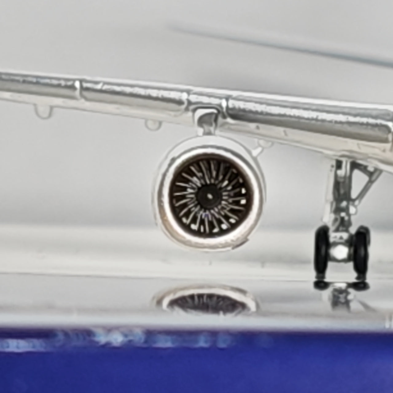 Lufthansa Germany Airbus A340-600 Airplane Model 1/400 Scale