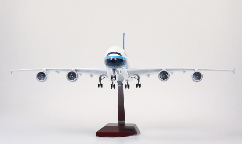 China Southern Airline Airbus A380 Airplane Model (1/142 Scale)