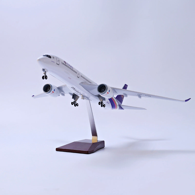 Thai Airways Airbus A350 Airplane Model (1/142 Scale)