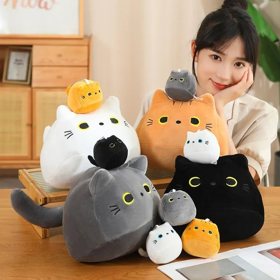 Kawaii Oval Cat Plush Doll 4 Kitten Pendants in Mom Cat