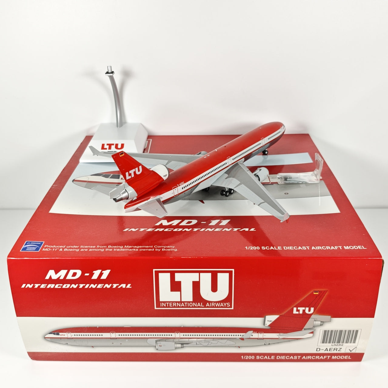 Finnair Airlines McDonnell DouglasANK MD-11 OH-LGG Airplane Model (1/400 Scale)