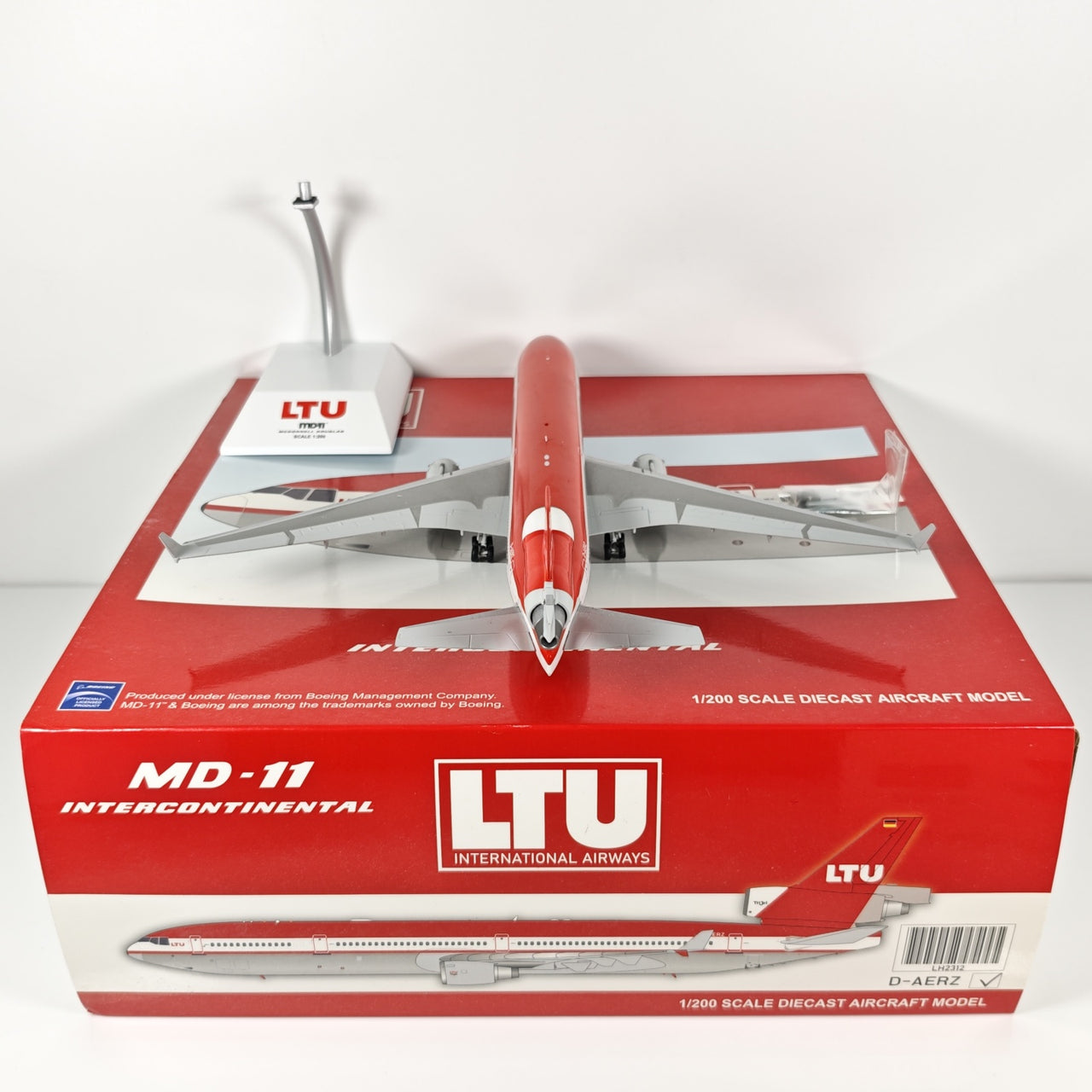 Finnair Airlines McDonnell DouglasANK MD-11 OH-LGG Airplane Model (1/400 Scale)